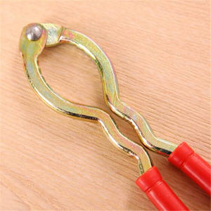 Rompe nueces de un dólar, suministros para nueces, rompe nueces, pinzas para nueces con mango rojo, rompe nueces pecanas - Product Image 1