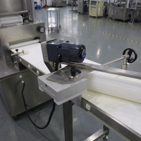 Ligne de production entièrement automatique de pâtisseries croustillantes fourrées en acier inoxydable 304, machine à fabriquer des gâteaux, dispositif de formage