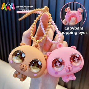 Llavero de PVC blandito con ojos saltarines - Juguete antiestrés, colgante para mochila <span class=keywords><strong>y</strong></span> regalo divertido <span class=keywords><strong>y</strong></span> original - Product Image 1