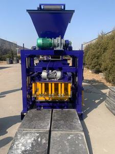 آلة تشكيل البلوك الخرساني الهيدروليكية الجديدة QTJ4-35 مع محرك وقوالب تستخدم لتشكيل الطوب - Product Image 4