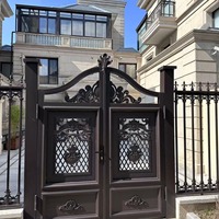Designs de portails principaux de maison : Portails avant modernes en aluminium, simples et élégants, prix compétitifs pour grilles de portail de maison moderne en aluminium.