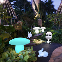 Lampe solaire lumineuse en forme de champignon pour extérieur, décoration de pelouse et de jardin, lampe de sol décorative, télécommande, éclairage LED à intensité variable, étanche IP54