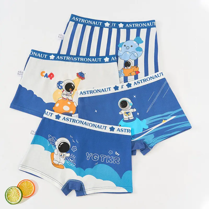 Neues 4-teiliges Set für kleine Jungs 95 % Baumwolle Unterhosen Kinderunterwäsche mit Astronauten bequeme Baby-Jungen-Hosenhosen