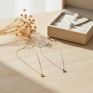 Collana con Ciondolo a Forma di Bilancia in Acciaio Inossidabile, 46cm, Tono Oro e Argento, Gioielli alla Moda - Product Image 3