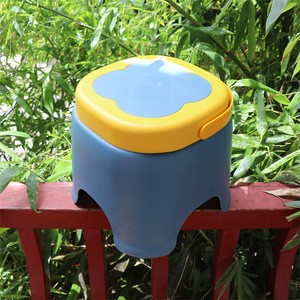 Tabouret portable en plastique Merford, épaissi, antidérapant, pour adultes et enfants, utilisation intérieure et extérieure - Product Image 1
