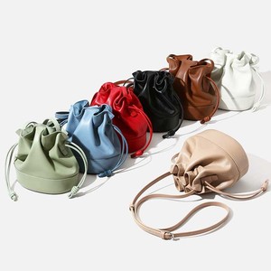 Nouveau <span class=keywords><strong>sac</strong></span> fourre-tout étanche pour femmes <span class=keywords><strong>sac</strong></span> à cosmétiques <span class=keywords><strong>sac</strong></span> à bandoulière en <span class=keywords><strong>cuir</strong></span> portable à la mode Logo personnalisé - Product Image 4