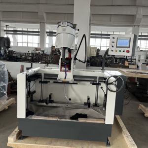 Máquina de bruñido vertical de cilindros de motocicleta <span class=keywords><strong>ALMACO</strong></span> de alta rigidez - Motor PLC duradero de alta precisión, profundidad máxima de 320 mm - Product Image 3