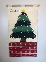 Calendrier de l'Avent personnalisé en feutre orange et jaune avec motif d'arbre de Noël 17x32 pouces