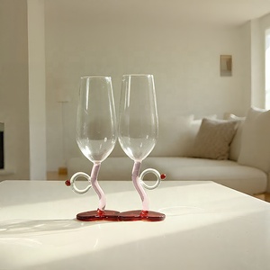 Ensemble de verres à vin en forme de colonne romaine <span class=keywords><strong>Cupid</strong></span> Couple Rings, soufflés à la main, sans plomb, écologiques, en verre borosilicate de haute qualité - Product Image 5