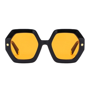 2024 nuevas gafas de sol de PC <span class=keywords><strong>hexagonales</strong></span> irregulares para hombres y mujeres gafas de sol de moda con remaches <span class=keywords><strong>hexagonales</strong></span> 9194 - Product Image 3