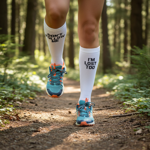 Calcetines Deportivos Coloridos con Estampado de "Don't Follow Me I'm Lost Too", Transpirables para Uso Diario - Product Image 3