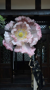 L-053 Fleurs artificielles géantes <span class=keywords><strong>en</strong></span> <span class=keywords><strong>organza</strong></span> de style chinois classique, pivoines suspendues pour décorations de toile de fond de mariage et d'événements - Product Image 4