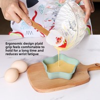 Kit d'ustensiles de pâtisserie de Noël résistants pour la maison : pince alimentaire en silicone, moule à biscuits, spatule à crème, racloir à gâteau – 4 pièces durables