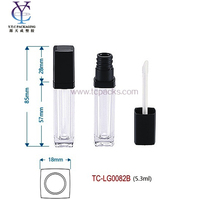 Tube de gloss à lèvres vide en plastique écologique de forme carrée avec logo personnalisé pour l'emballage cosmétique