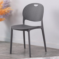 Chaise de salle à manger en plastique polypropylène à trou empilable, chaise de Restaurant Pp, chaise de jardin d'extérieur, chaise de balcon
