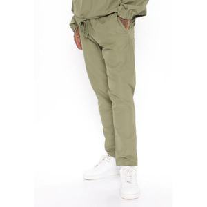 ชุดวอร์มกันลมแบบขายส่ง ชุดสตรีทแวร์แบบซิปครึ่งตัว ชุดวอร์มไนลอนแบบกำหนดเองสำหรับผู้ชาย ชุดกันลมสะท้อนแสงพร้อมโลโก้ - Product Image 5