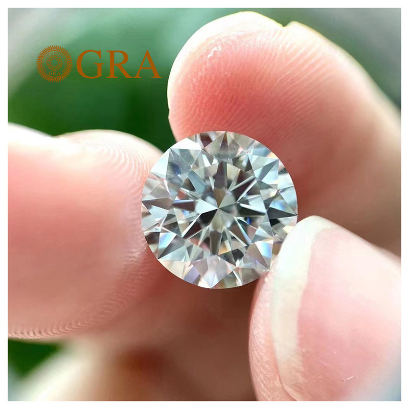 Luxury Fancy Cut Round Brilliant Moissanite
