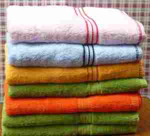 Toalla de Baño Premium 100% Algodón 70x140cm, Toalla Suave de Tejido Liso con Alta Absorción de Agua, Duradera - Product Image 1