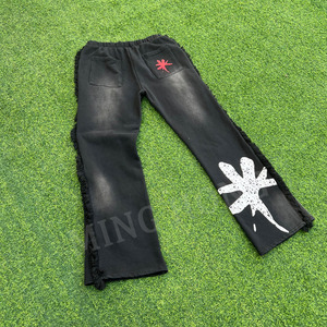 Pantalones de chándal acampanados con borlas laterales y logotipo estampado sin cordón de peso pesado OEM para hombre - Product Image 3