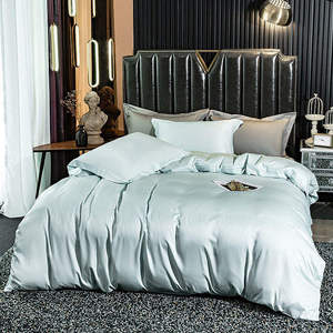 In China Hergestelltes Luxuriöses 4-Teiliges Bettwäsche-Set Glänzend Einfarbig Grau für Queen- und King-Size-Betten für Zuhause Hotels Hochzeiten - Product Image 1