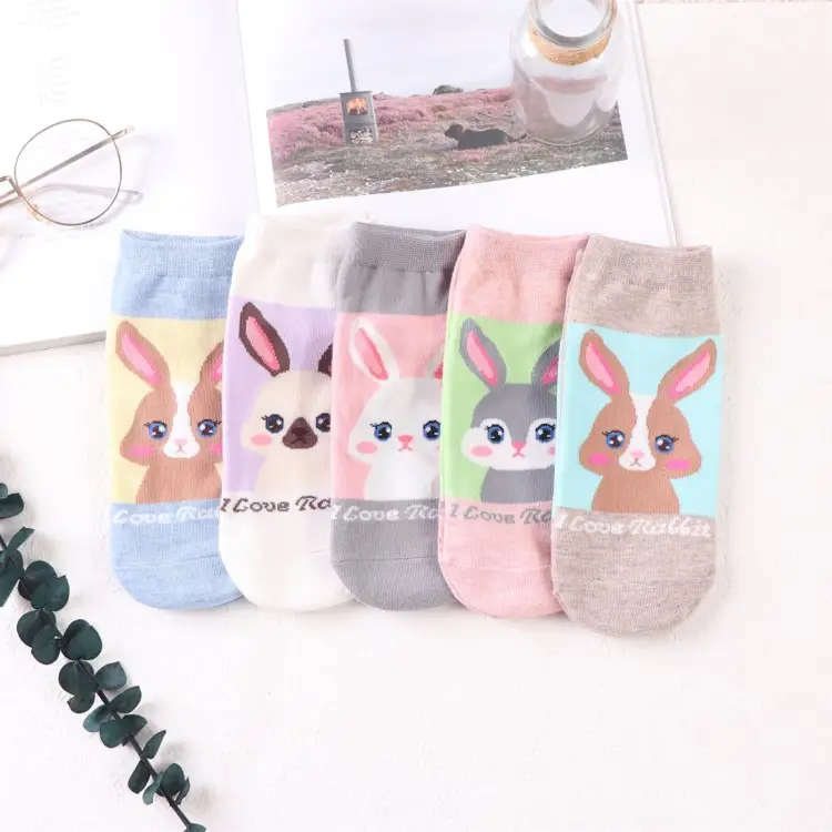 Calcetines tobilleros Harajuku con dibujos animados para mujer y niña, calcetín divertido de conejo, Jacquard, de corte bajo, novedad de 2021