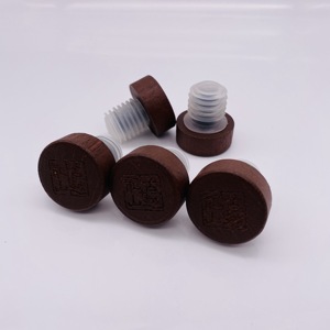 Personnaliser Design Exquis Artisanat <span class=keywords><strong>Mini</strong></span> Naturel-Couleur Bouteille En Verre De Vin en Forme De T En Bois Rond En Caoutchouc <span class=keywords><strong>Bouchon</strong></span> en Liège Avec Logo - Product Image 2