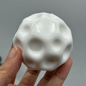 Balle poreuse à haute élasticité personnalisée pour enfants, balle à trous élastiques pour les étudiants pour soulager le stress et faire rebondir la balle. - Product Image 6