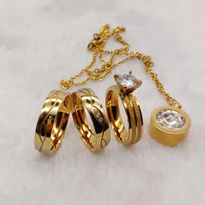 Lieblingsringe Eheringe Paar-Set 18K Gold vergoldet Jewelry Damenanhänger trendy Ring Stein Verlobungsringe-Sets