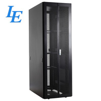 Armoire de serveur 19 pouces 42U pour centre de données en co-location, armoire de réseau avec porte ventilée, protection IP20, capacité de charge statique de 1000 kg