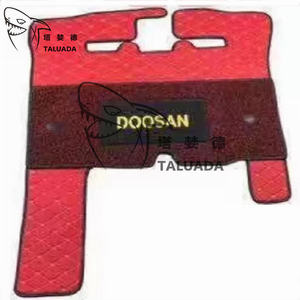 TALUADA <span class=keywords><strong>Doosan</strong></span> Tapis de cabine en caoutchouc pour excavatrice Tapis de cabine Dx150 Dx215-9c Dx260 DX300 Dx380 Joint de tapis de sol en cuir pour pied - Product Image 5