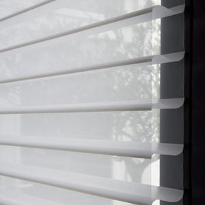 Tenda <span class=keywords><strong>a</strong></span> Rullo Automatica Shangri-La Smart Wifi con Motore <span class=keywords><strong>a</strong></span> <span class=keywords><strong>Batteria</strong></span>, Tenda Oscurante Motorizzata Silhouette - Product Image 1