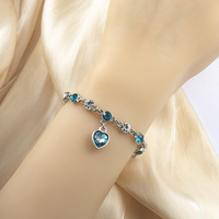 Bracelet tendance en alliage plaqué or/argent de haute qualité avec breloque cœur romantique en cristal, cadeau pour femme, mode IGI, vente chaude coréenne