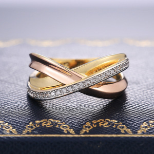 Elegante Anello Minimalista a Tre Tonalità con Design Geometrico, Gioiello da Donna alla Moda per Uso Quotidiano, Regalo Chic - Product Image 3