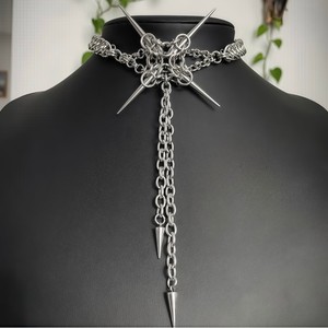 Collar Gargantilla de Acero de Titanio con Púas Estilo Punk, Unisex, con Remaches Oscuros, Estilo Industrial Pesado, Accesorio de Moda para Uso Diario - Product Image 2