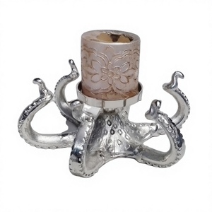 Bougeoir de pieuvre fini argenté pour fêtes d'anniversaire Bougeoir décoratif en gros pour table Bougeoir en fonte d'aluminium Vente sur pied - Product Image 1