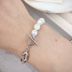 Bracelet baroque haut de gamme avec un design simple et irrégulier, luxueux et polyvalent, bijoux en perles de niche - Product Image 4