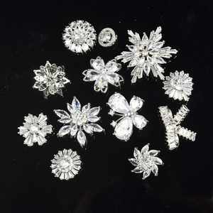 Nhiều Phong Cách Sáng Bóng Rõ Ràng Pha Lê Khóa Hoa Bông Tuyết Bow Zircon <span class=keywords><strong>Rhinestone</strong></span> Nút Cho Phụ Nữ Giày Quần Áo Túi Trang Trí - Product Image 1