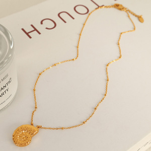 สร้อยคอจี้รูปเปลือกหอยสไตล์ยุโรปอเมริกัน ชุบทอง 18k ทำจากสแตนเลสสำหรับผู้หญิง - Product Image 3