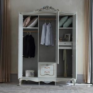 Armario Esmeralda antiguo de lujo europeo de <span class=keywords><strong>tres</strong></span> puertas hecho a mano de madera maciza con tallado en oro muebles de dormitorio francés para uso doméstico - Product Image 3