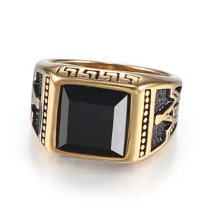 แหวนทองคำ Freemason สำหรับผู้ชายออกแบบด้วยหินสีดำ