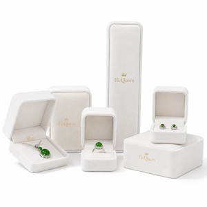 Cajas de Joyería de Terciopelo Verde de Lujo de Alta Gama, Juego de Varios Tamaños, Logotipo de Marca en Lámina Dorada, para Empaque de Regalos de Joyería de Moda - Product Image 1