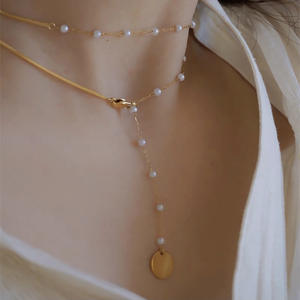 Collar de perlas de imitación francesas de acero inoxidable, suéter de oro de 18 quilates, collar llamativo de cadena larga de hueso de serpiente de perla de doble capa - Product Image 2