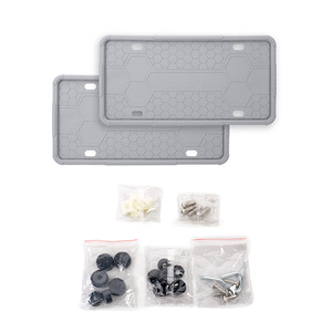 Marco de Matrícula Negro de Lujo, Paquete de 2, Soporte Universal para Matrícula con Tapas de Tornillos para Autos, SUVs y Camionetas - Product Image 3