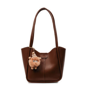 Large Capacity Bucket for Women 2025 Spring New Shoulder Textured Niche Simple Underarm <b>Bag</b> Trendy - Product Image 5