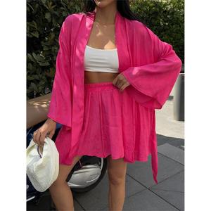 Ensemble short 2 pièces pour femme en jacquard, haut kimono fuchsia avec décoration logo, tailles XS-2XL pour la saison d'automne - Product Image 4