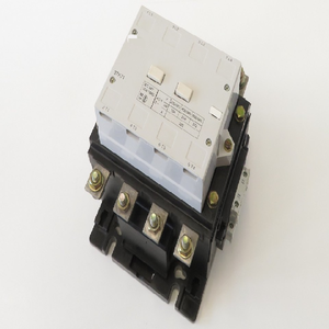 كونتاكتور طاقة أصلي جديد تمامًا من ماركة PLC طراز 3TK7140-0AP0، كونتاكتور 2S + <span class=keywords><strong>2</strong></span> بقدرة 214 كيلوواط و325 أمبير، 220/230 فولت، 4 أقطاب - Product Image 1