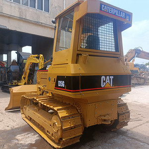 Bulldozer Caterpillar D5G usado original de Japón con motor CAT 3046T, bulldozer mediano con ripper para nivelación de terrenos en construcción. - Product Image 5
