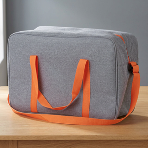 Borsa Termica Galileo 24 L con Rivestimento in Alluminio a Fiocchi di Neve, Poliestere 300D, Design Moderno Stampato in Sublimazione per Consegna di Vino e Cibo all'Aperto - Product Image 2