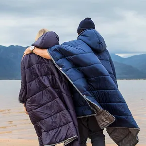 Neuankömmling geste ppter Schlafsack Kapuzen umhang Winter warm tragbarer hohler Schlafsack mit Baumwoll füllung und Aufbewahrung tasche