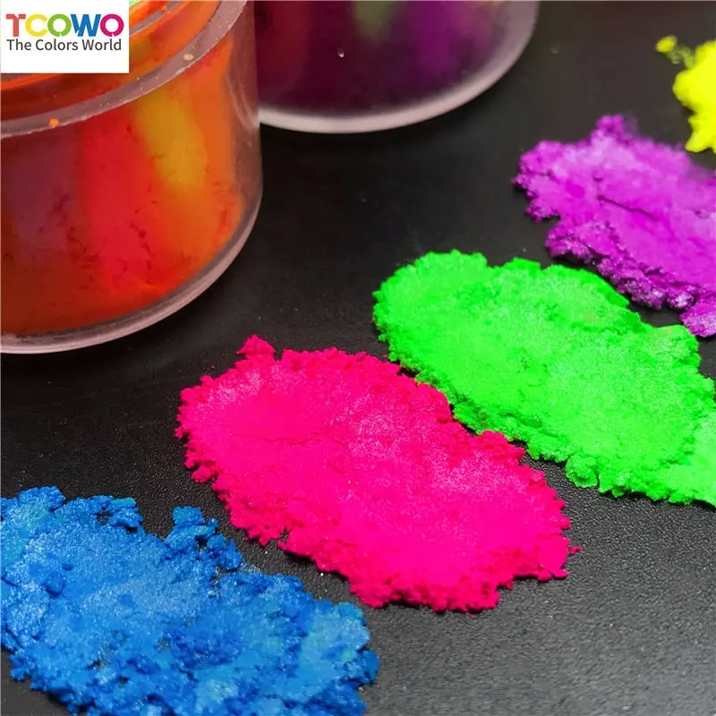 Pigmenti UV all'ingrosso pigmenti pigmenti Neon colorante fluorescente in polvere per Masterbatch (poliolefina & PET) vernice spray plastica corpo Glitter